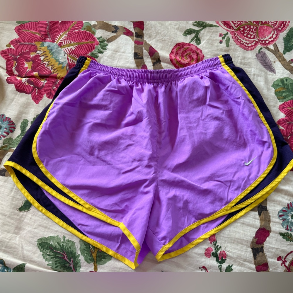 NIKE Athletic Shorts